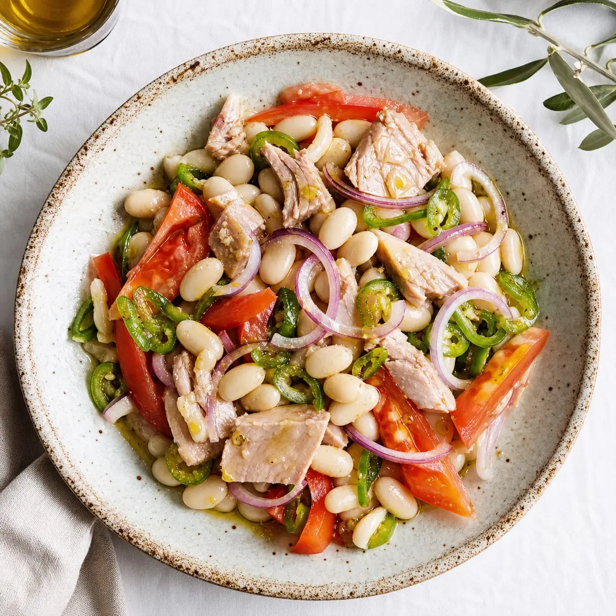 Ensalada asturiana de fabes, ventresca y tomate